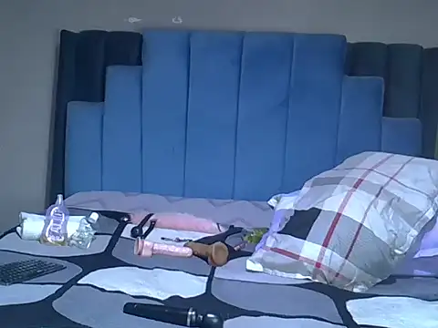 melanin_moon webcam