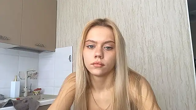 glamorforyou (F teen) - show my tongule^^^