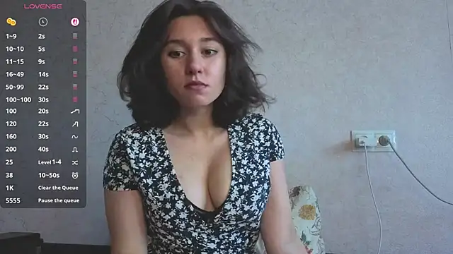 MiaLovelyOne webcam