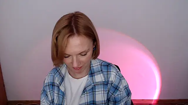 AdelleLovee_ webcam