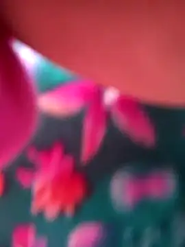 riyana_tai webcam