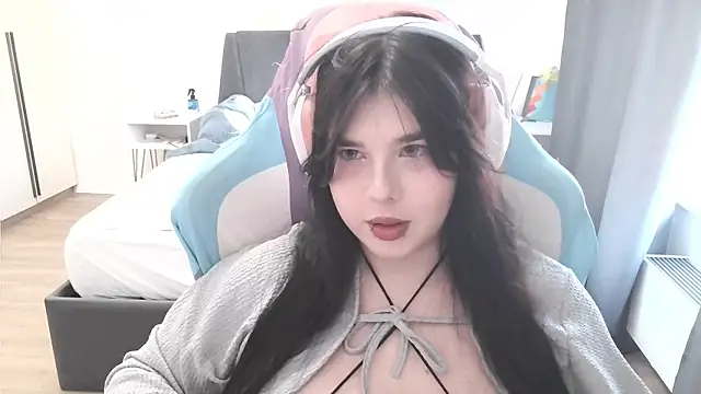 LunarMia webcam