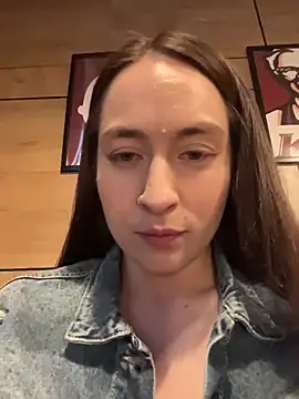 Holly_Play