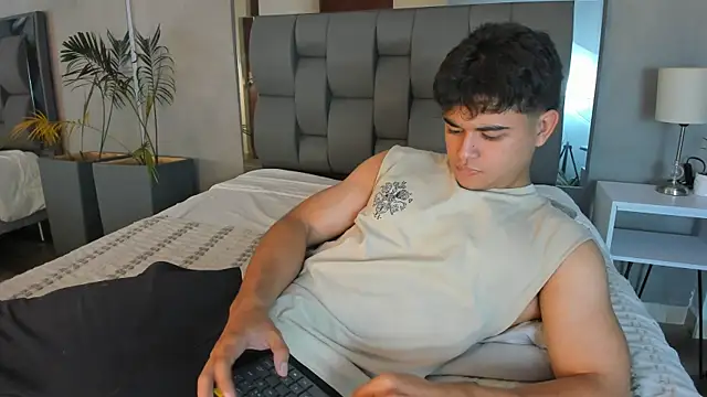 Charlie___Musk webcam