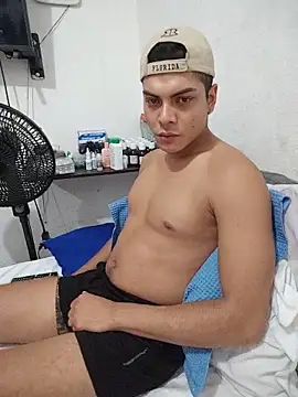 Mike3398 live cam on StripChat