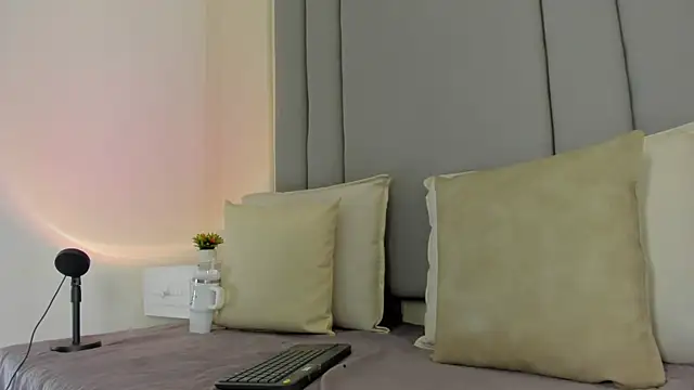 CannelaSmith webcam