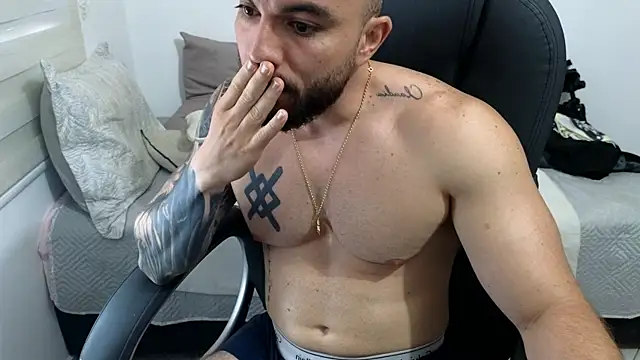Isaac_Carter webcam
