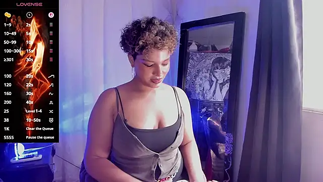 chloe_kisses webcam