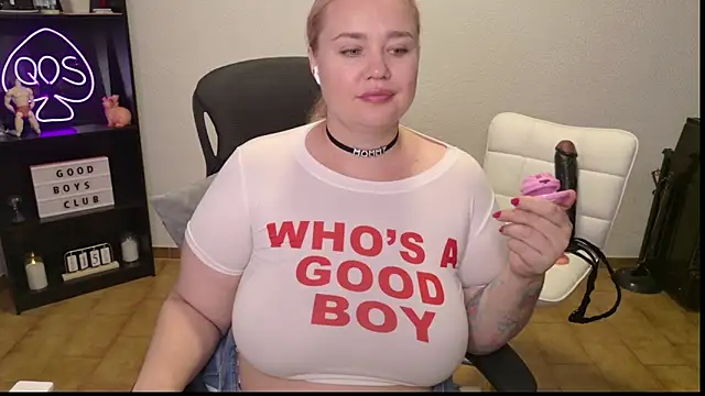 MargotGrey webcam
