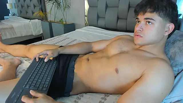 Charlie___Musk webcam