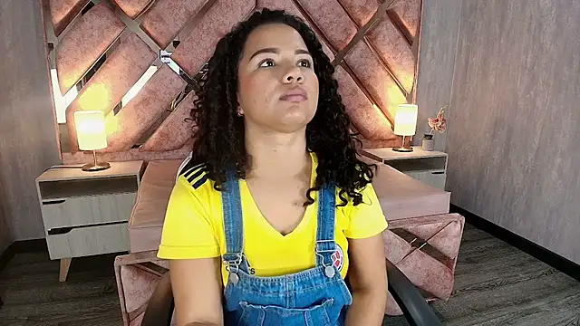 TamaraaHoney webcam