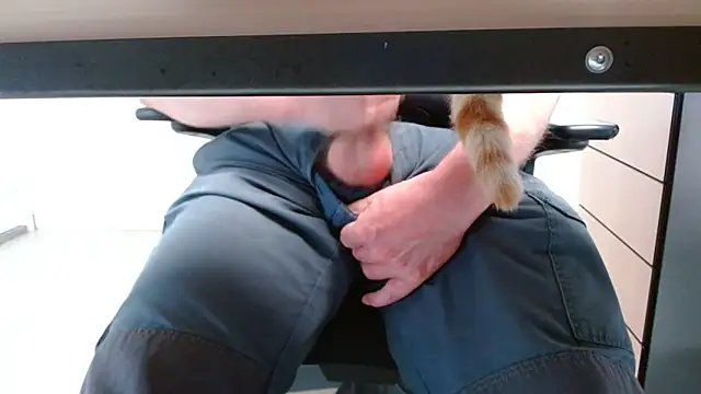 lovewalknaked webcam