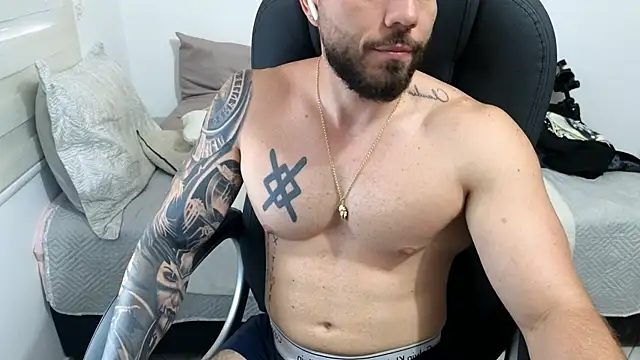 Isaac_Carter webcam
