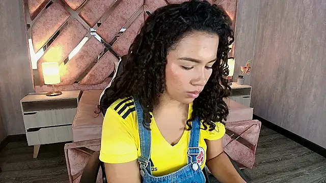 TamaraaHoney webcam
