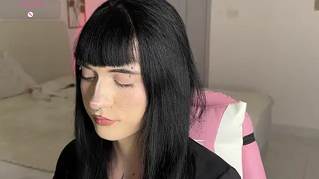 Vailyreb_ webcam