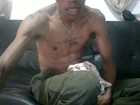 AlbertBigCock live sex cam