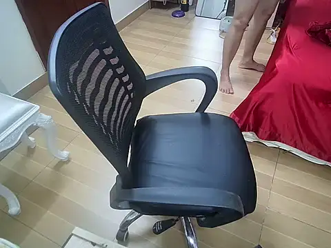 Makemypussysquirt-tsunami webcam