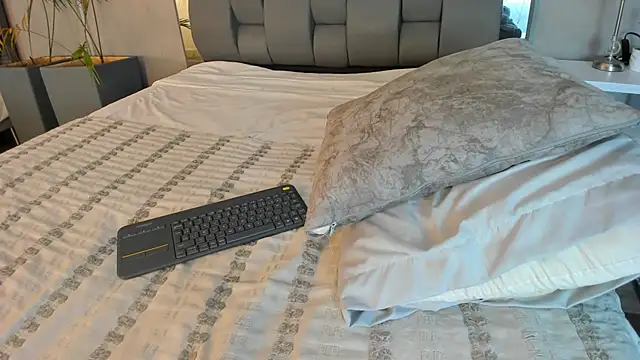 Charlie___Musk webcam