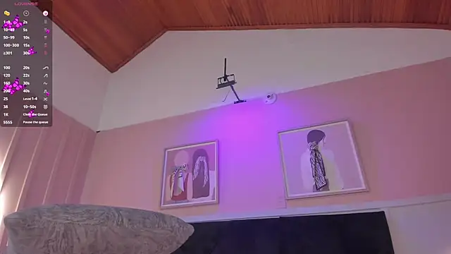 elodie_walker webcam