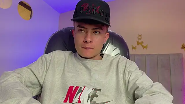 Nascary_Fox webcam