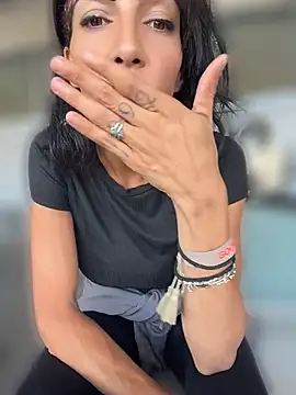 Yasmiinee live sex cam