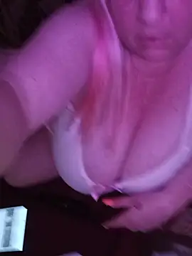 AnnStefani@xh live cam on StripChat