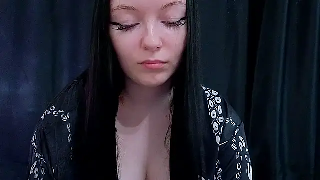 Naomi_Lanee live cam on StripChat
