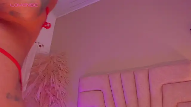 Megaanrosee_ webcam