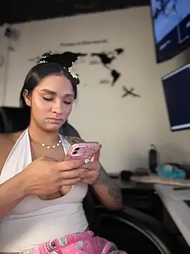Isabella-Teen webcam