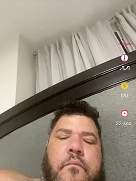 HotDominicanCum webcam