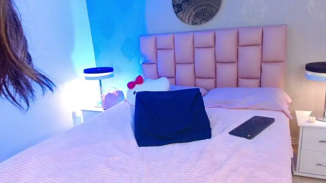 IsabelleDaza webcam