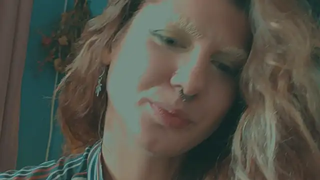 VivienDarkbloom webcam