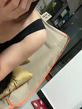 aniani11 (F mature) - 裸体喷水💦💦