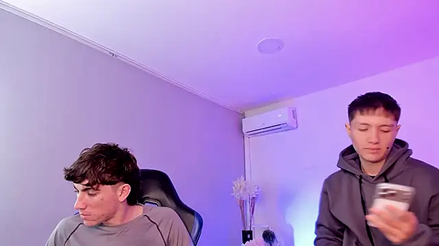 Handsomeboyss19 webcam