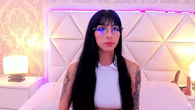 LaylaaDoll webcam
