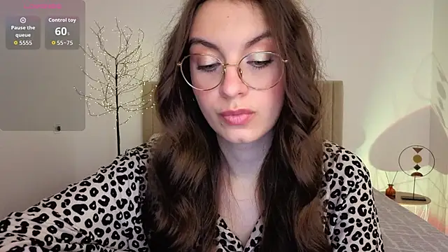 Real_cutie1 webcam