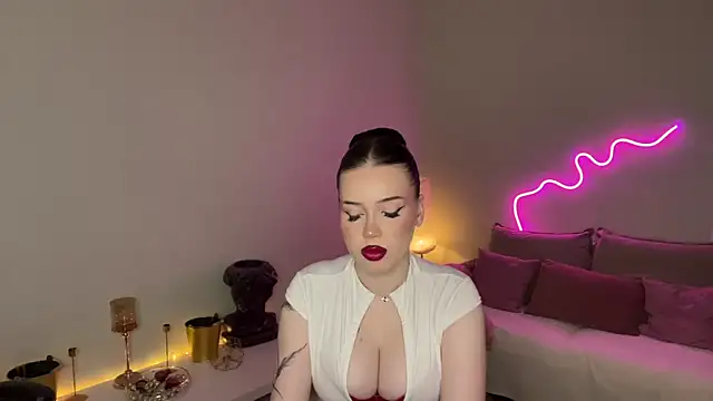 mistress_of_hearts webcam
