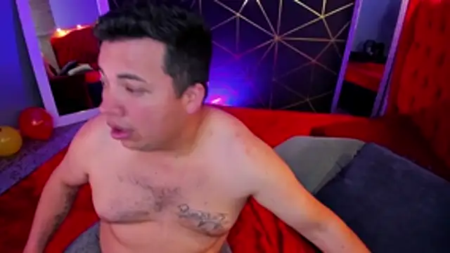 Saritaa_28 webcam