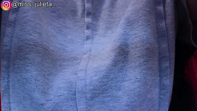 Julieta_Russell webcam