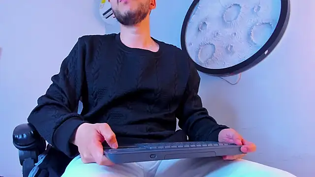mike_257 webcam