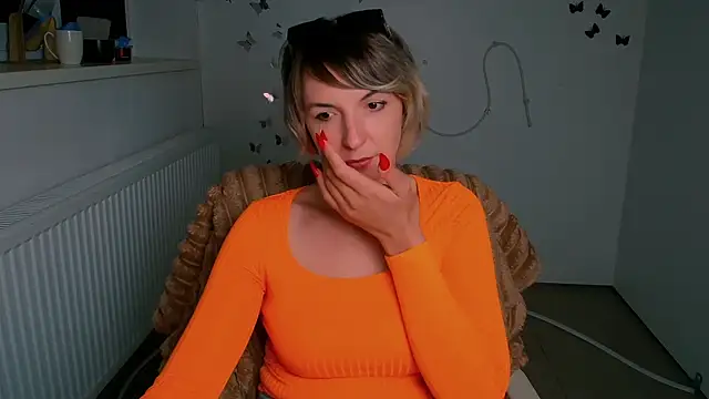 Lana_Foxyy webcam