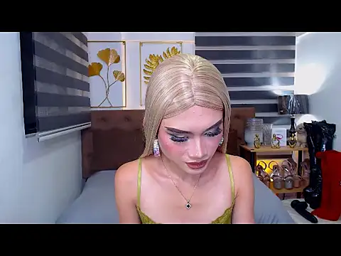 JuicyCockThea webcam