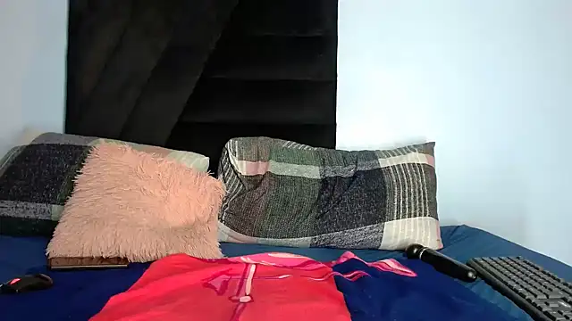 Loyal_Sashaa webcam