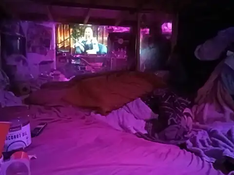 nearby_causual webcam