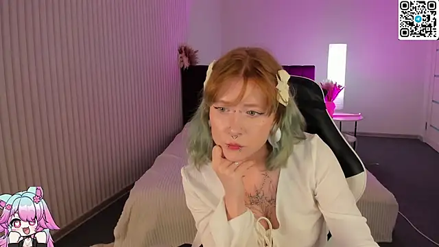 Elira_Vane webcam