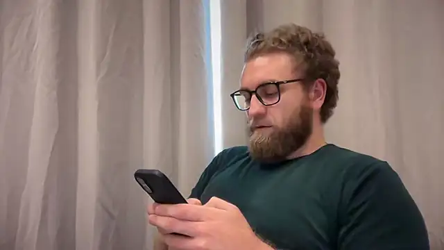 Bear_bear_ webcam