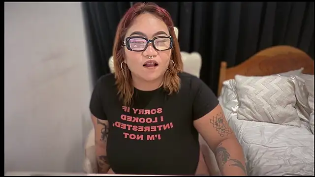 _XXXKittyTingles webcam