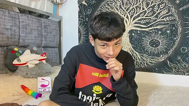 Bldavioro45 - Male webcam sex chat