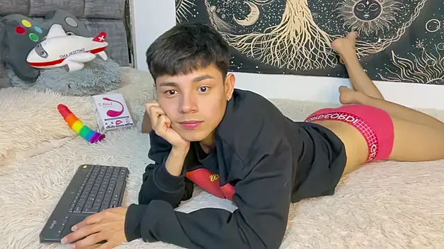 Bldavioro45 - Male webcam sex chat