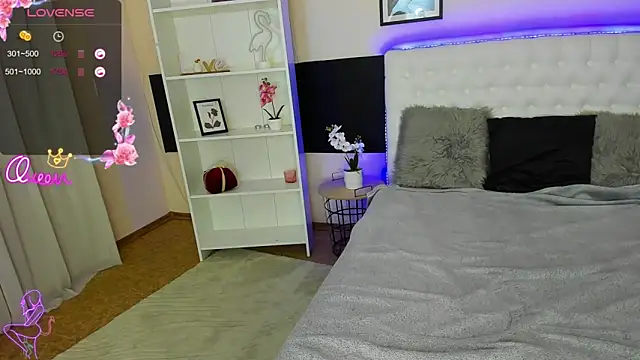 DellaRows webcam